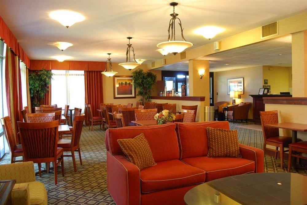 Red Lion Inn & Suites Hattiesburg Restaurant photo