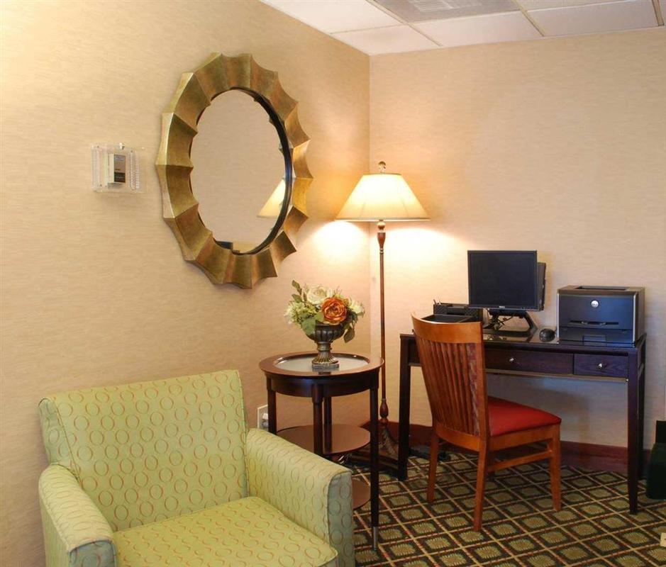 Red Lion Inn & Suites Hattiesburg Room photo
