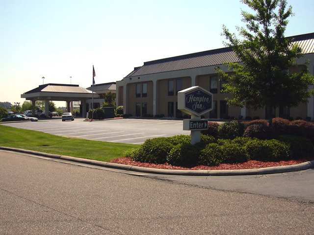 Red Lion Inn & Suites Hattiesburg Exterior photo