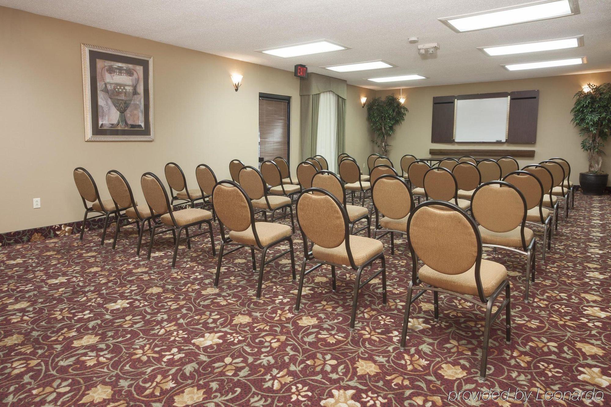 Red Lion Inn & Suites Hattiesburg Exterior photo