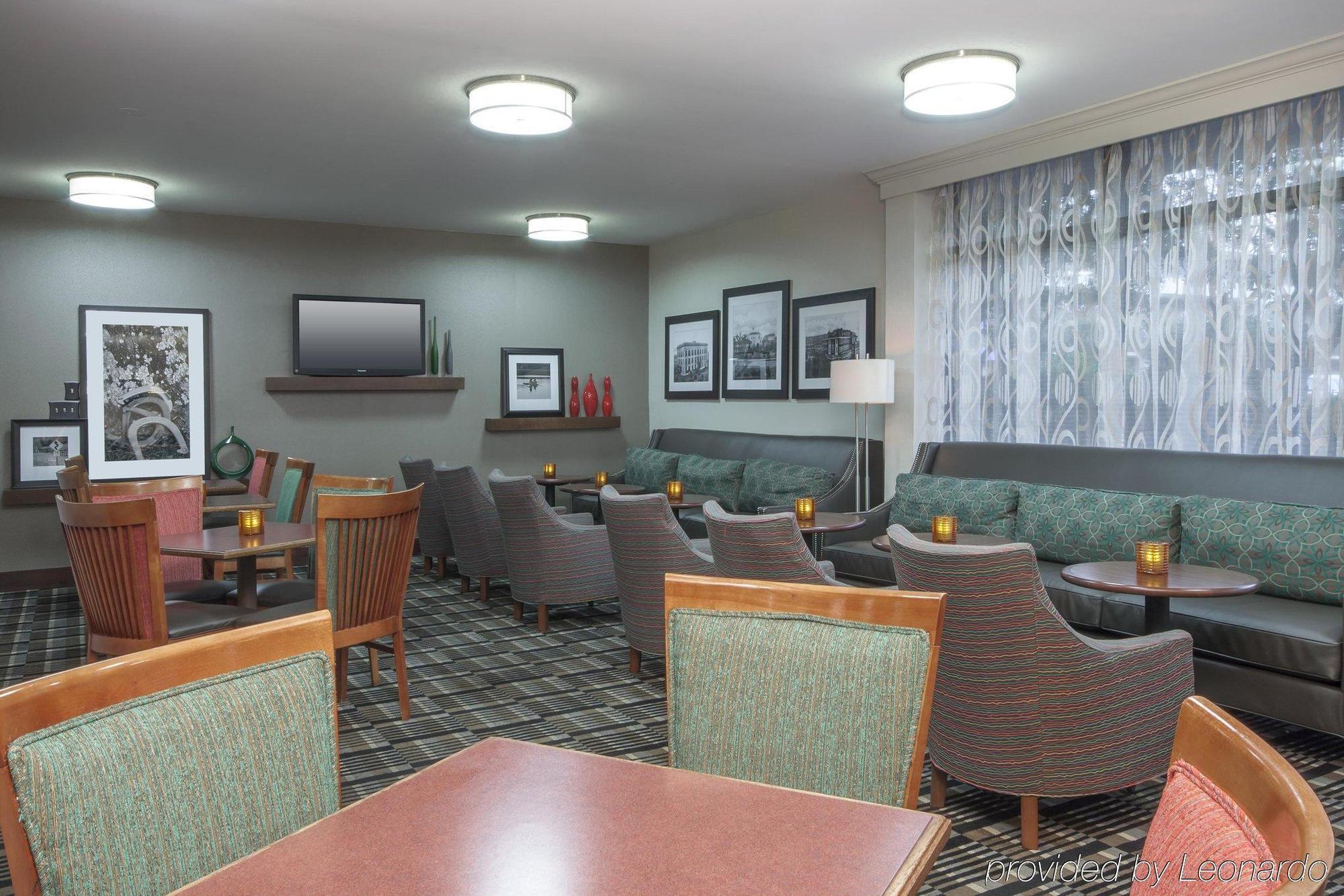 Red Lion Inn & Suites Hattiesburg Exterior photo